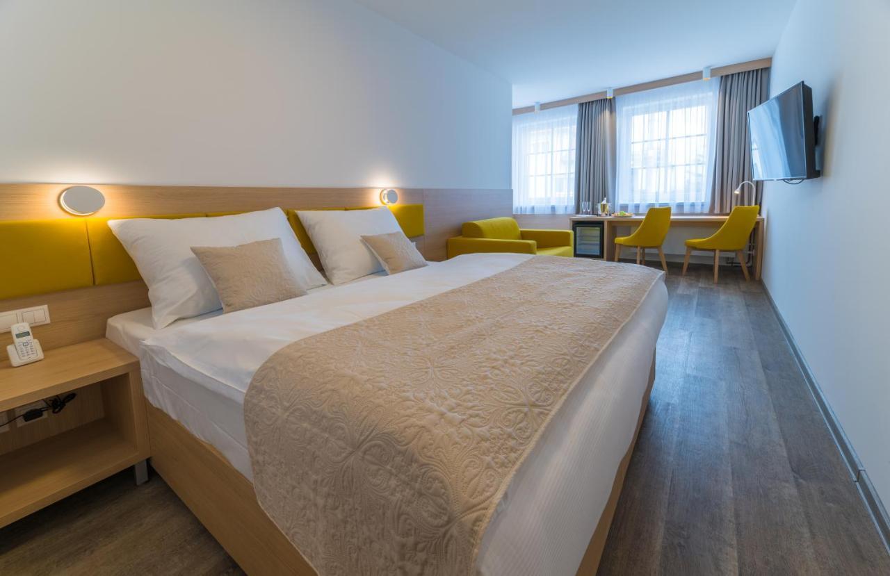 Wellness Hotel Iris Pavlov Ngoại thất bức ảnh